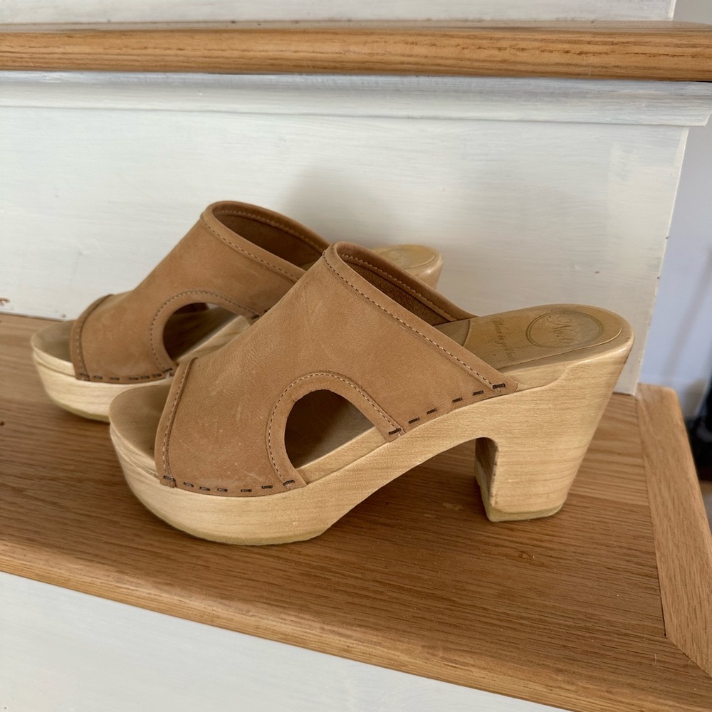No. 6 store Alexis Clog sz 40